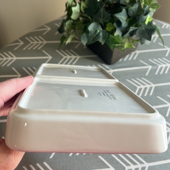 RAE DUNN 1/2 Floral 🌿🌺 “Trinkets” Plate 🪴 - Picture 8 of 9